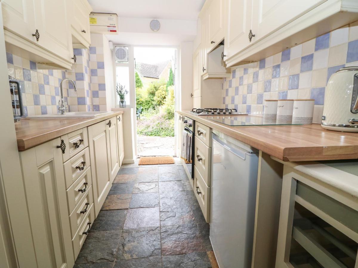 Tuesday Cottage Bourton-on-the-Water Bagian luar foto