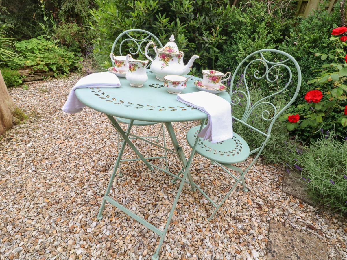 Tuesday Cottage Bourton-on-the-Water Bagian luar foto